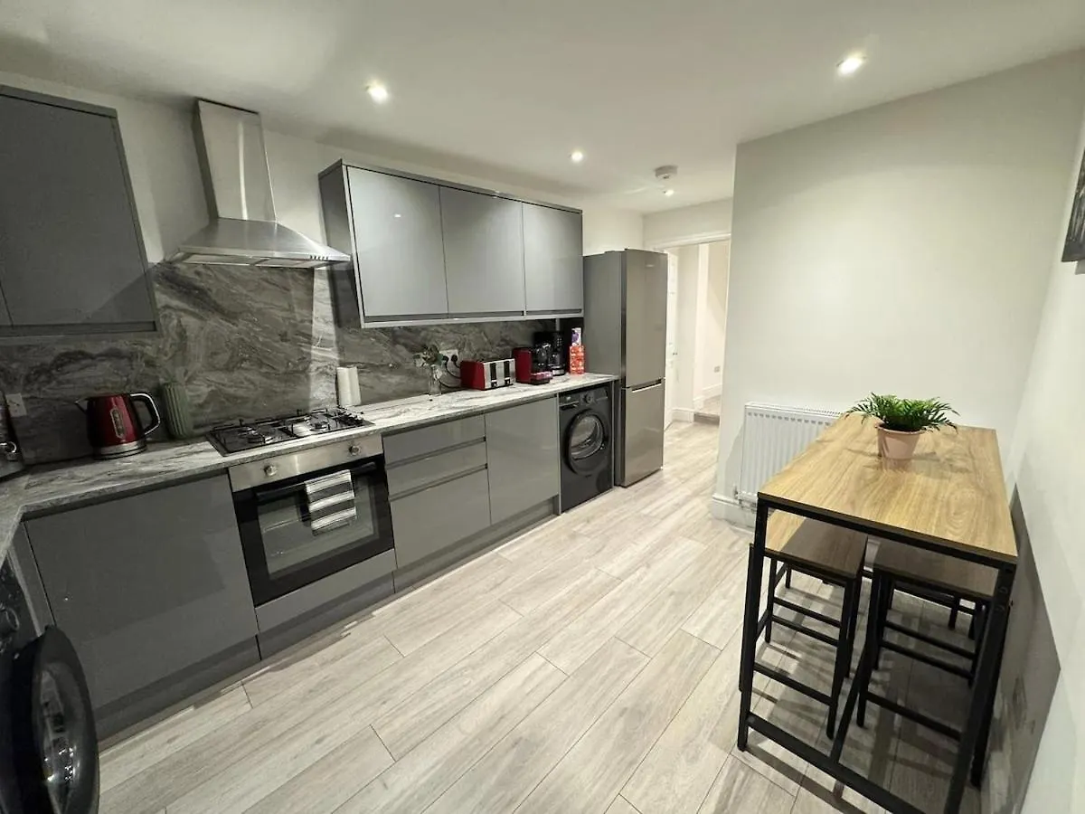 Holiday home Modern 3 Bed Near Excel-Big Ben Villa London