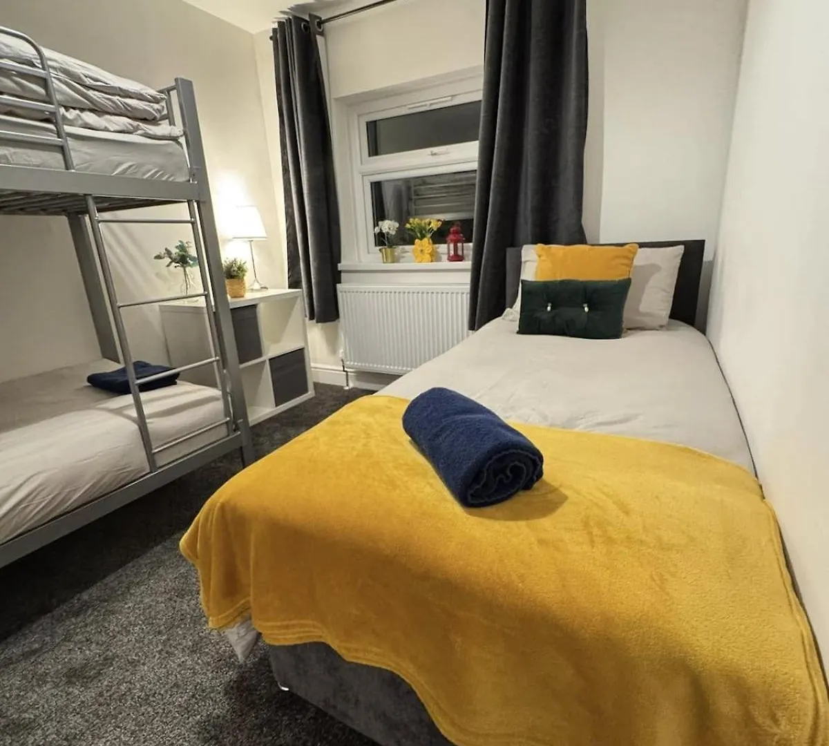 Modern 3 Bed Near Excel-Big Ben Villa London Holiday home